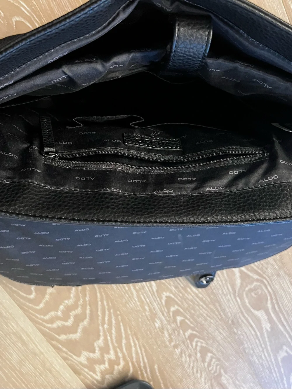Aldo Men's Black Leather Messenger Bag